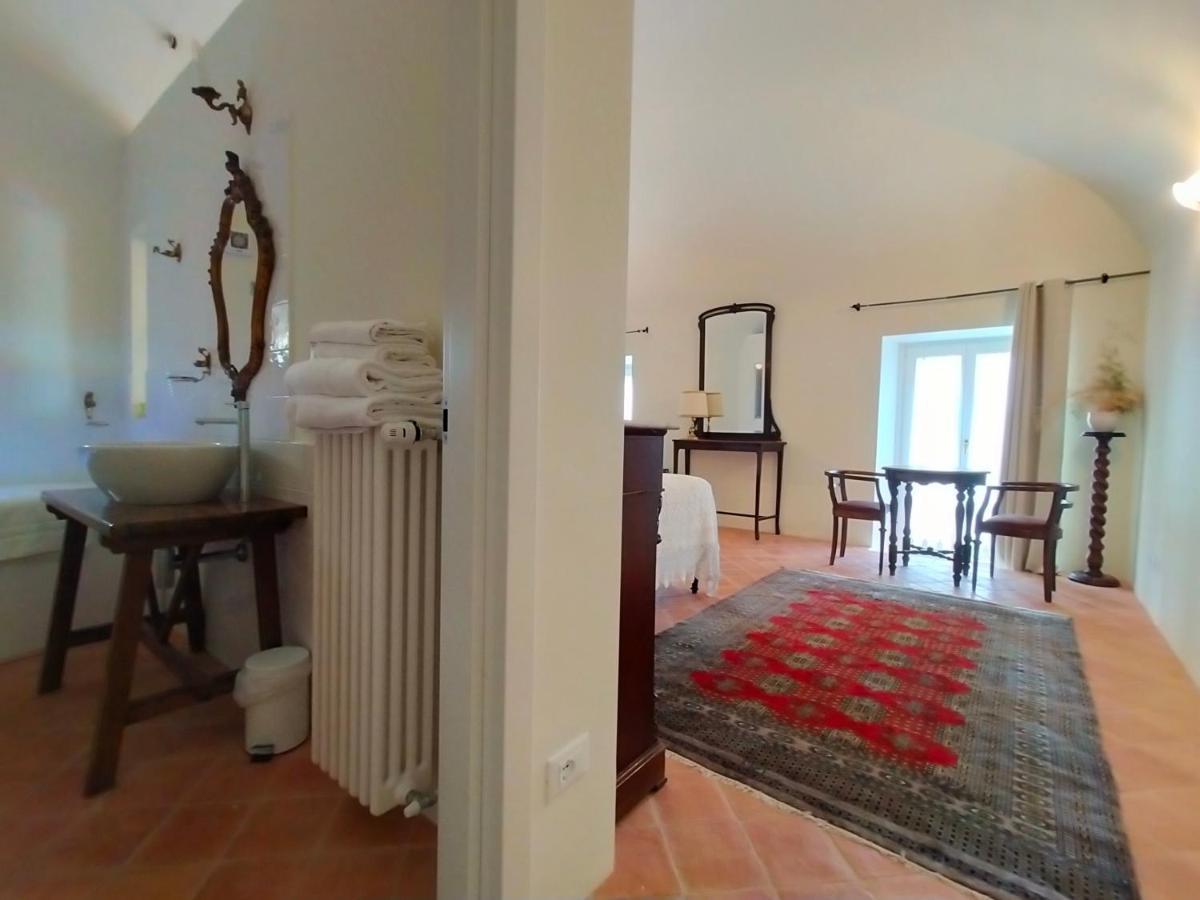 Dimora Sessanio Bed & Breakfast ซานโตสเตฟาโน ดิ เซสซานีโอ ภายนอก รูปภาพ